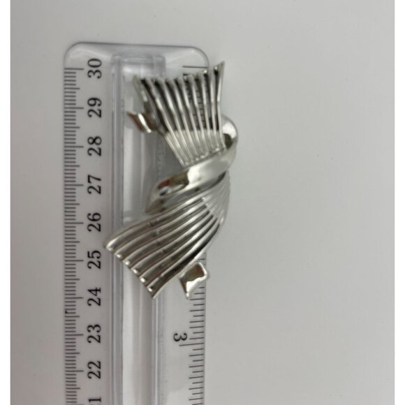 Silver Tone Brooch Intertwining Ribbons 3" - Picture 6 of 6